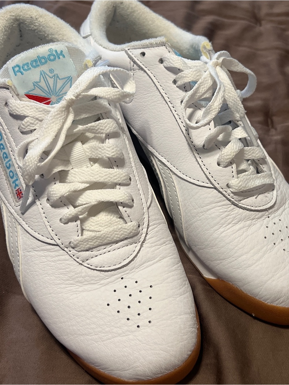 Reebok Freestyle lo White Leather SneakersLight Blue Logo and GumSole never worn - Picture 7 of 8